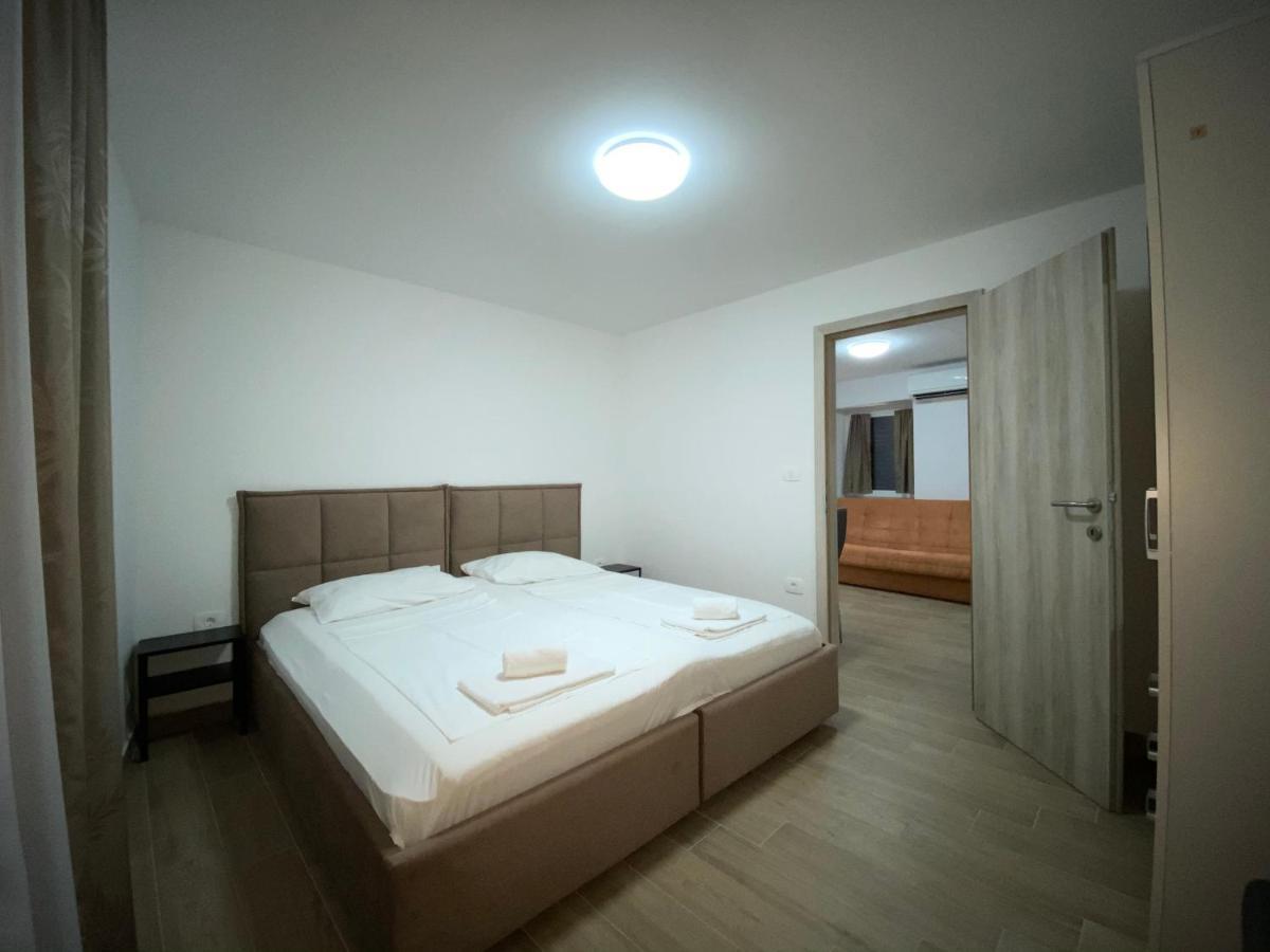 Apartments Lina Koper Bagian luar foto