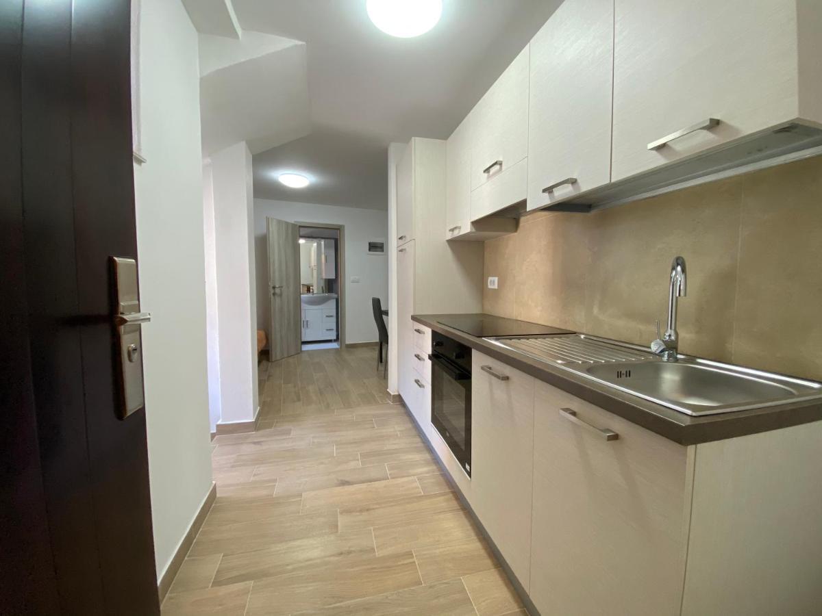 Apartments Lina Koper Bagian luar foto